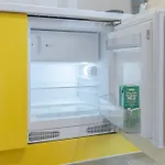 Modern Studio Apartments Sheffield City Centre - Netflix, Wifi, Digital Tv