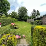 Modern & Spacious Home With Garden And Parking