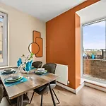 Beautiful 2 Bed In Sheffield - Parking - Garden