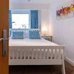 Stunning Central Space In The City 2Br 2Ba