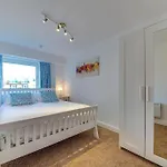 Stunning Central Space In The City 2Br 2Ba