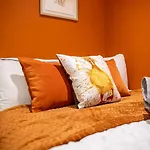 Corner Studio Apartment In Sheffield
