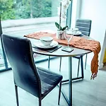 Corner Studio Apartment In Sheffield