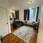 Sleep 6 -Sheffield-George Street Gs202