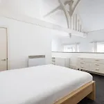Host & Stay - City Hall View