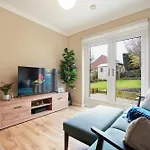 4 Bedrooms, Families, Contractors, Free Parking