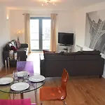 City Crash Pad Serviced Apartments - Cathedral Quarter