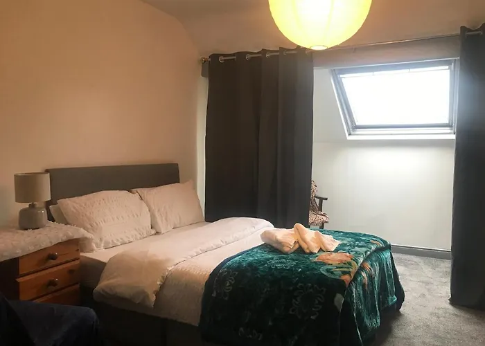 The Skipton Villa - The Hideaway