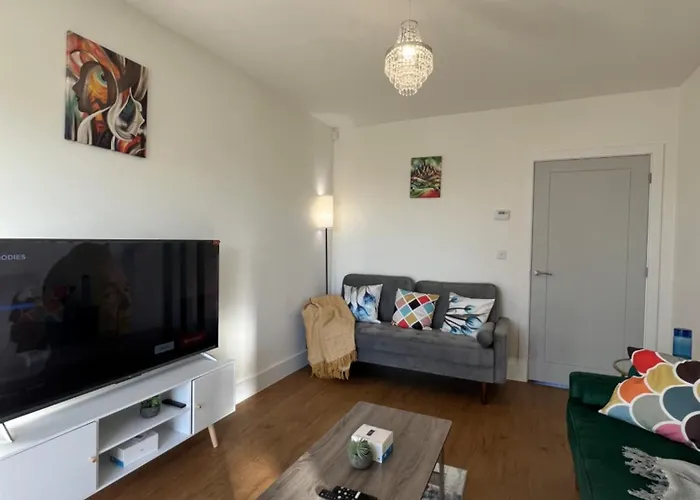 New Peaceful Luxury Home With Free Parkingwifi Sheffield