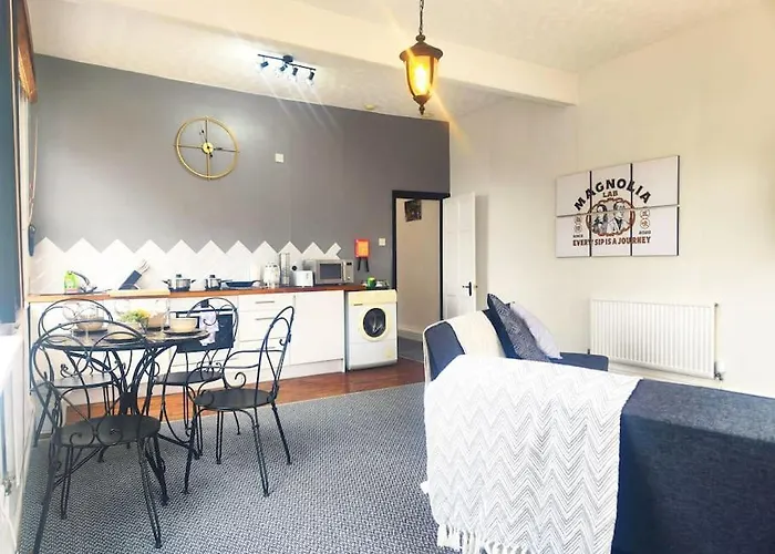 Elite Living - City Centre Accommodates Up To 5