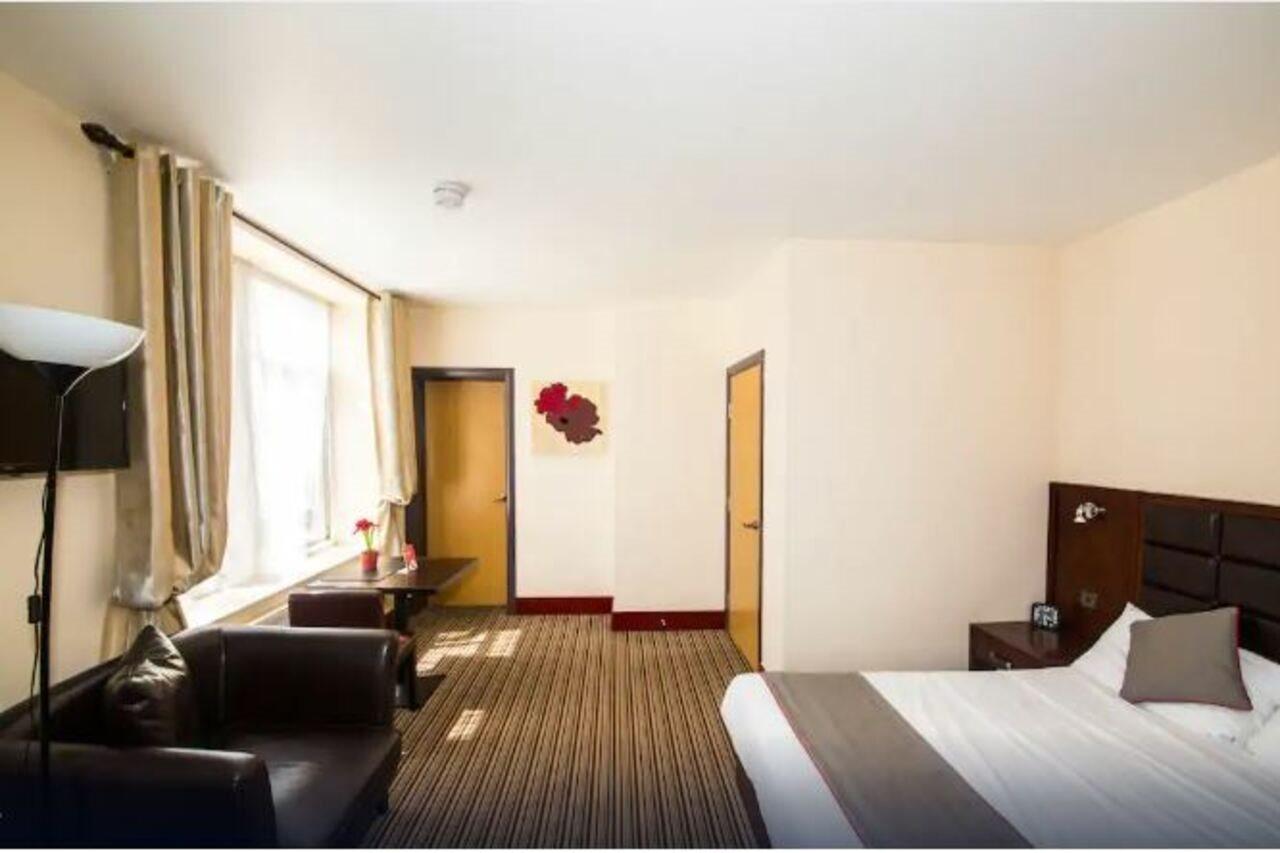 William's Hillsborough Hotel