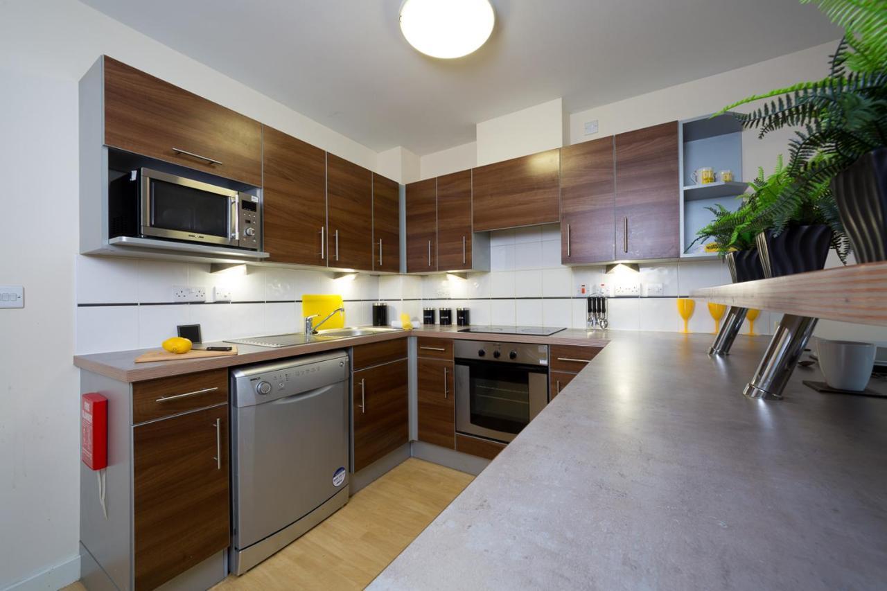 En & Apartments, - Sk * Sheffield
