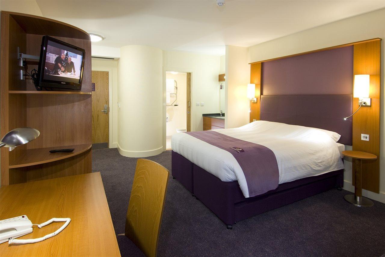 Premier Centre 3*