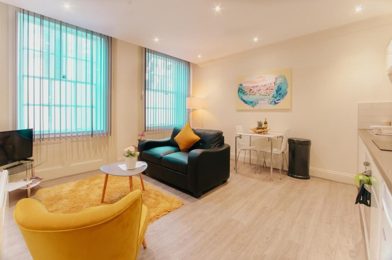 Spacesavers Apartment *