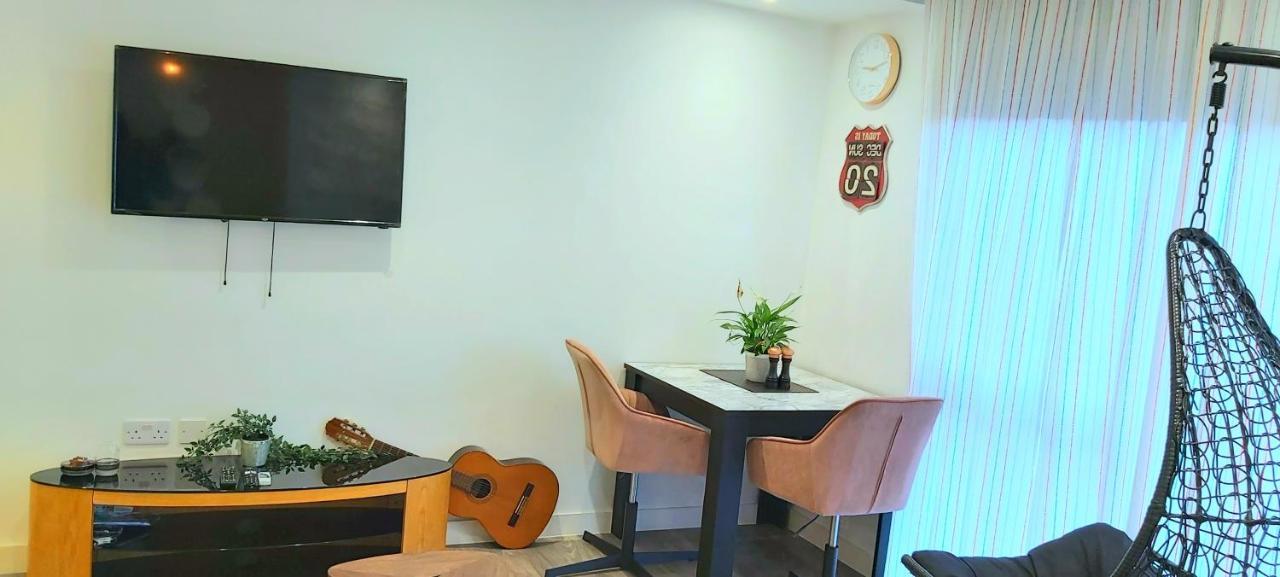 Lovely Centre - Netflix, Wifi, Digital Tv Apartment *