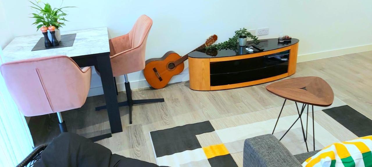 Lovely Centre - Netflix, Wifi, Digital Tv Apartment *