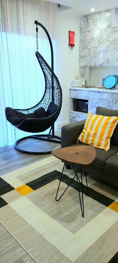 Lovely Centre - Netflix, Wifi, Digital Tv