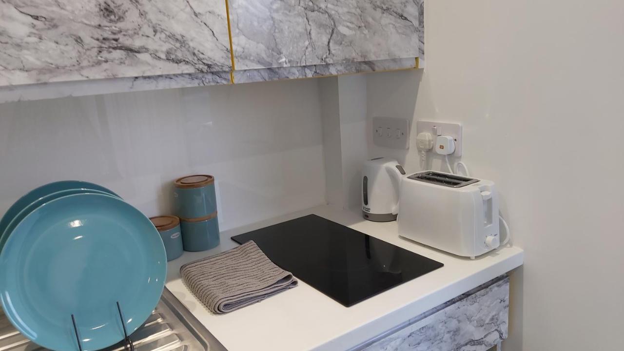 Lovely Centre - Netflix, Wifi, Digital Tv Sheffield