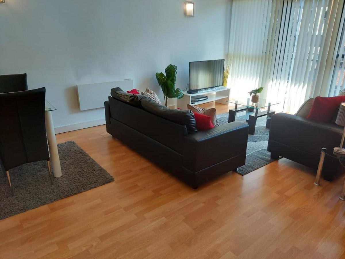 Apartment 2 Bed, 2 Bath, Free Parking & Wifi Sheffield