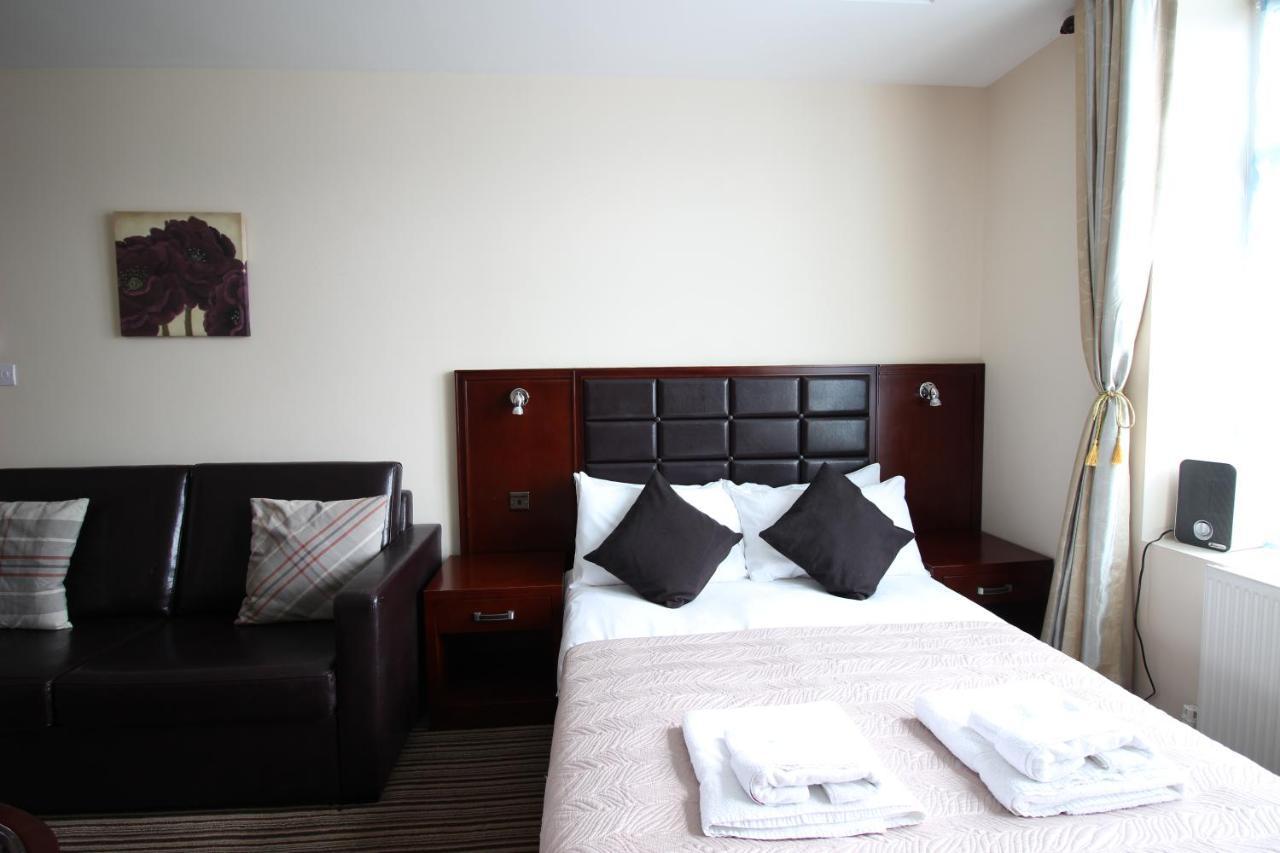William's Hillsborough Hotel