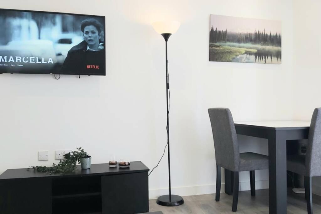 Ginger Serviced Apartment Sheffield City Centre - Netflix, Wifi, Digital Tv *