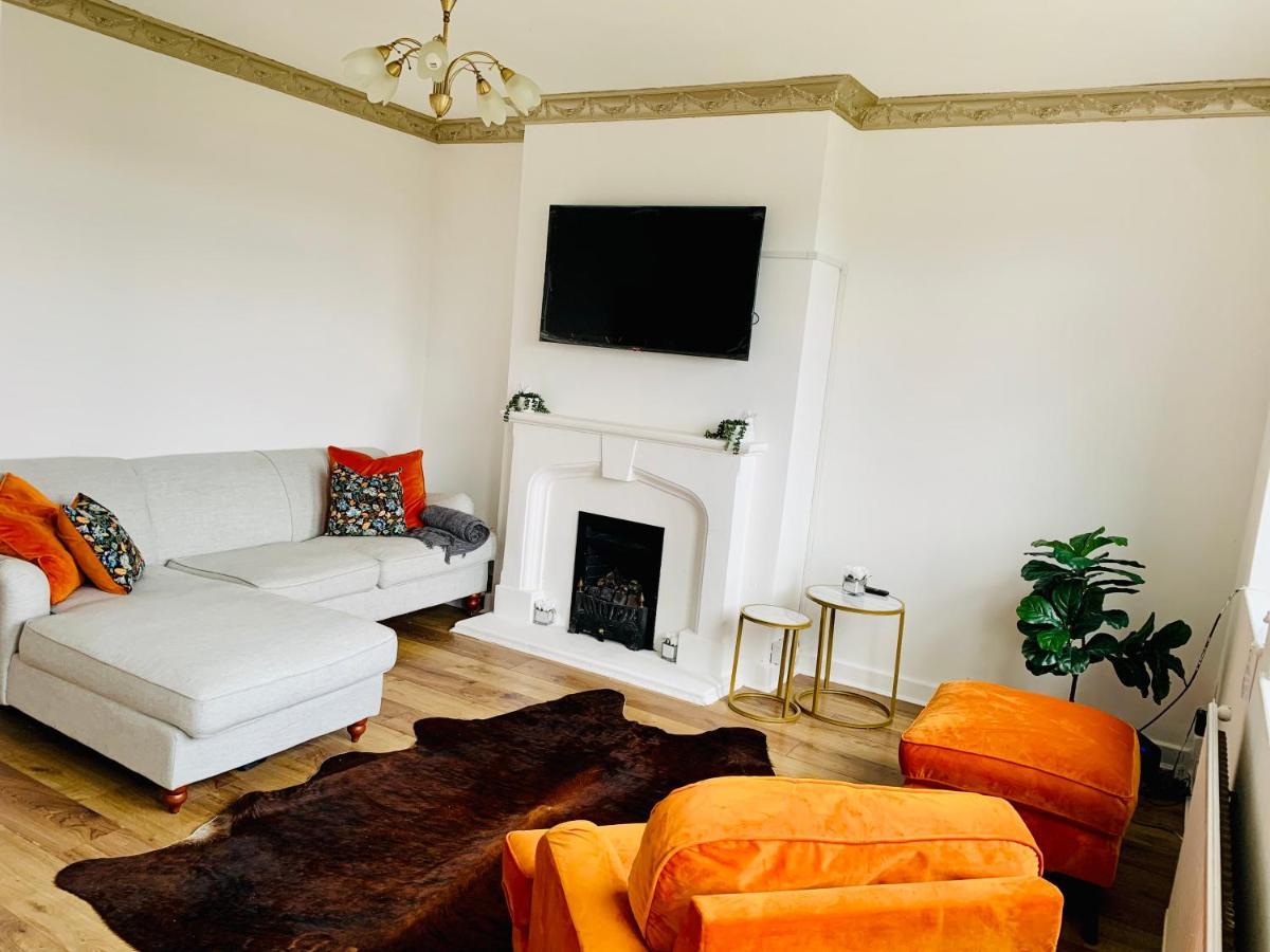 Comfortable 3 Bed Residential In Holiday home *