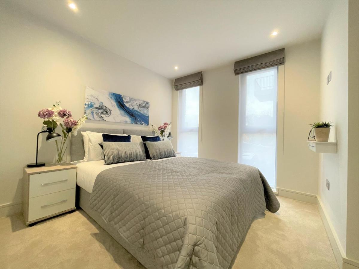 Apartment Spectacular 2 Bedroom In Great Location *