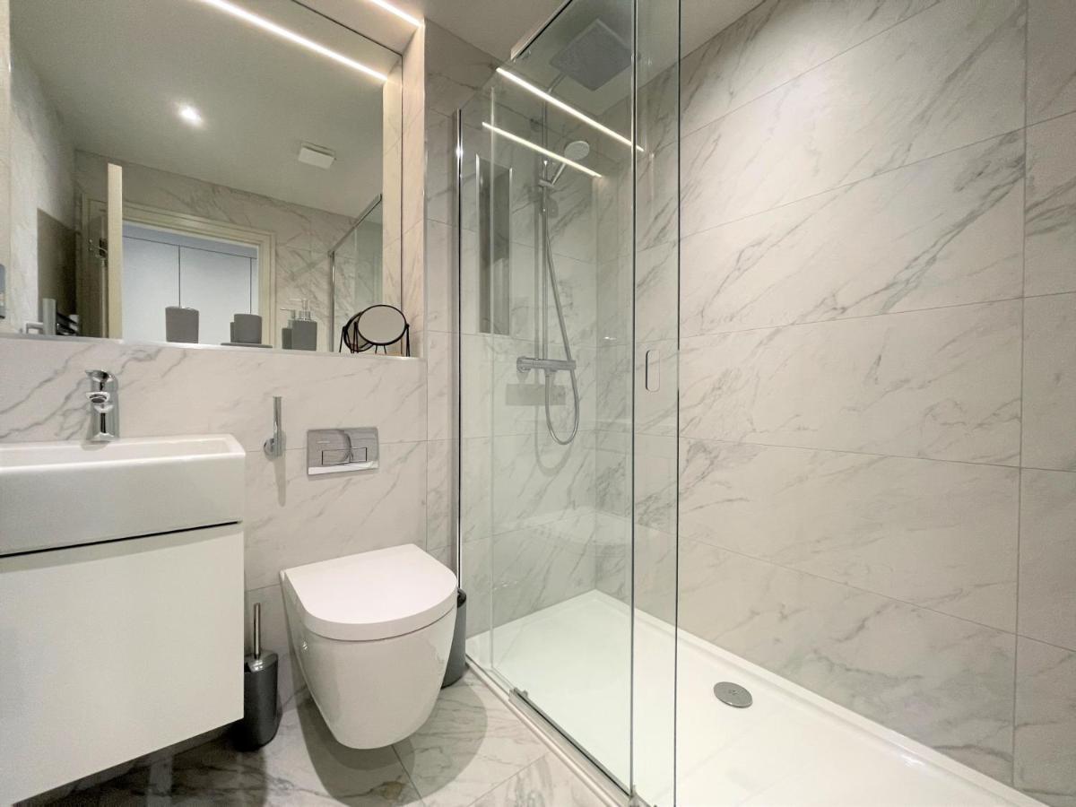 Spectacular 2 Bedroom In Great Location
