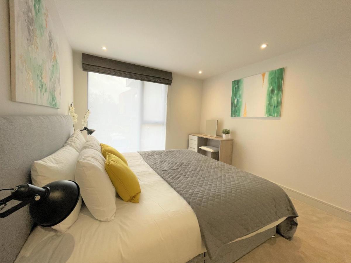Apartment Spectacular 2 Bedroom In Great Location *