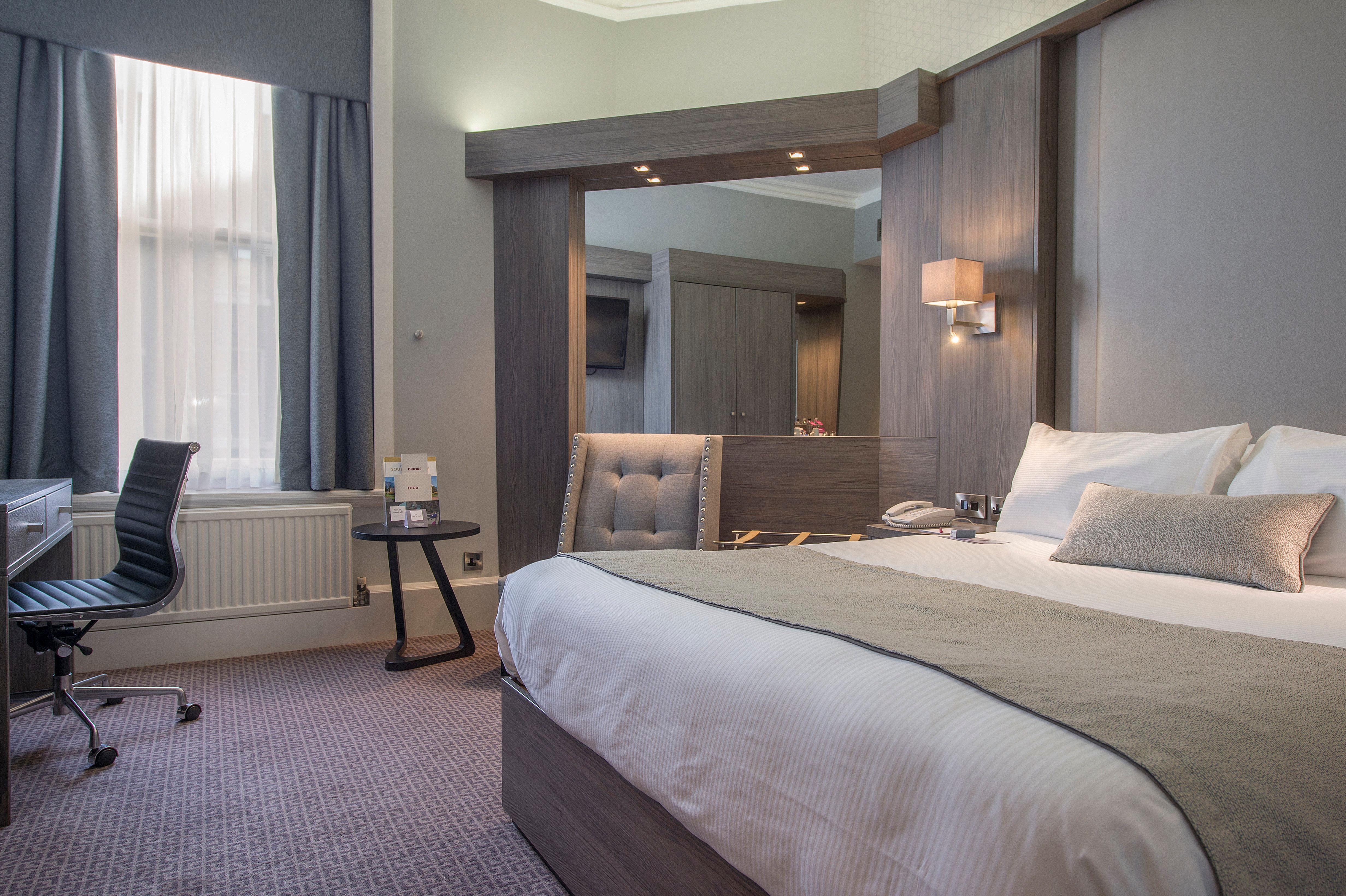 Crowne Plaza - By Ihg Hotel