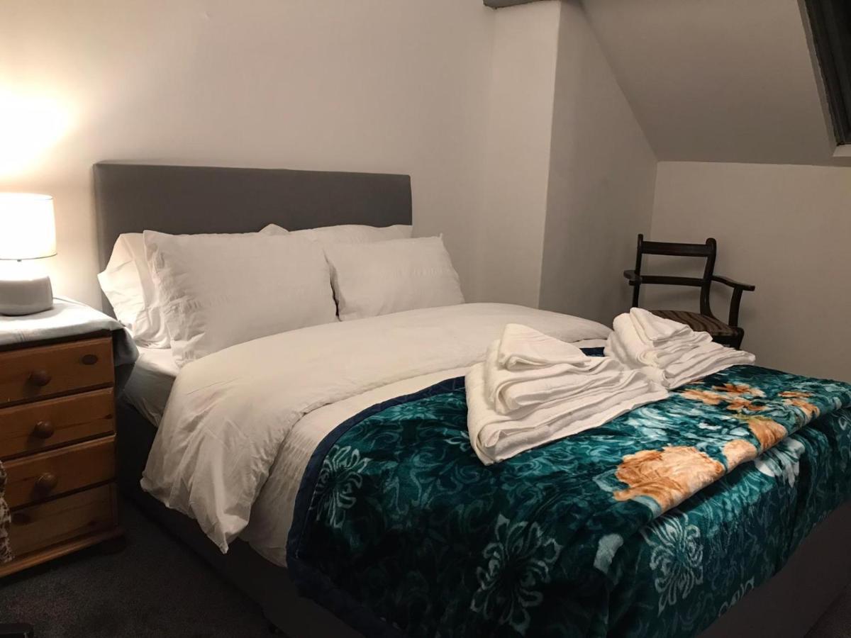 The Skipton - The Hideaway Guest house