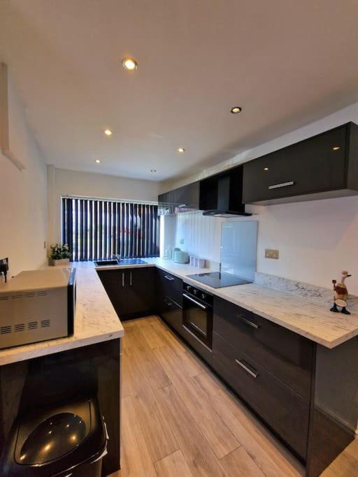 Stunning Gem Detached With Drive * Sheffield