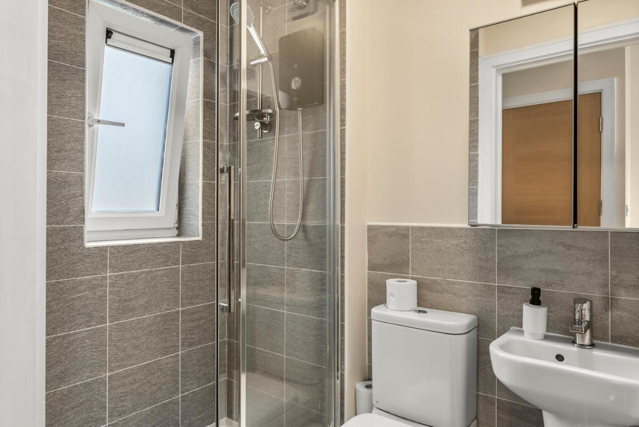 Apartment Beautiful 2 Bed In - Parking - Garden *