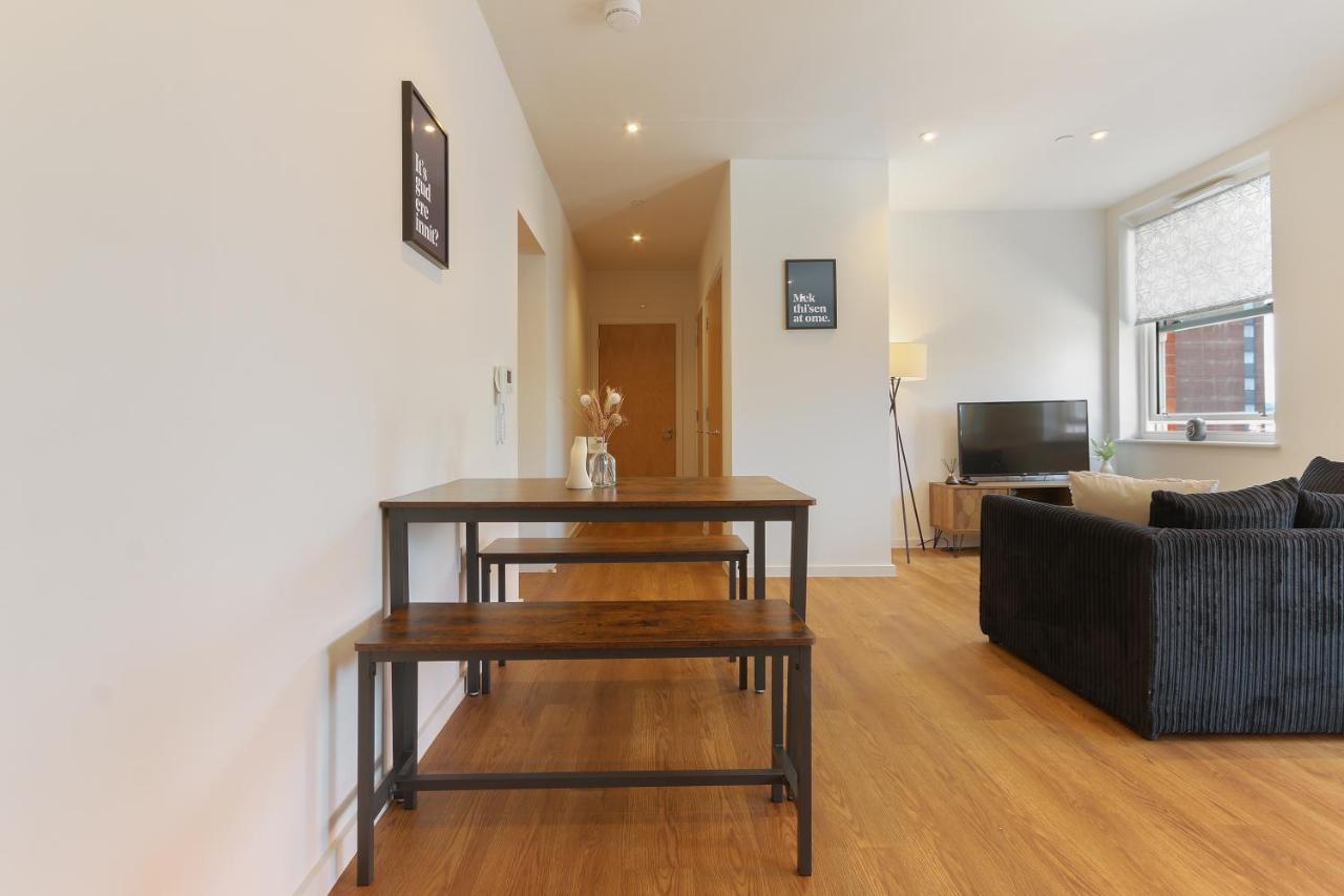 Modern 2-bed Apartment, Free Parking, Centre, Netflix & Pet Friendly - Hosted By Host Save * Sheffield