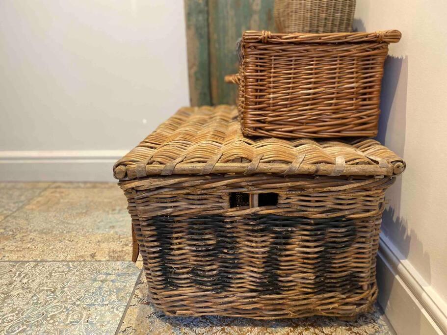 Apartment Stylish 3 Bedroom In Historic Centre Building