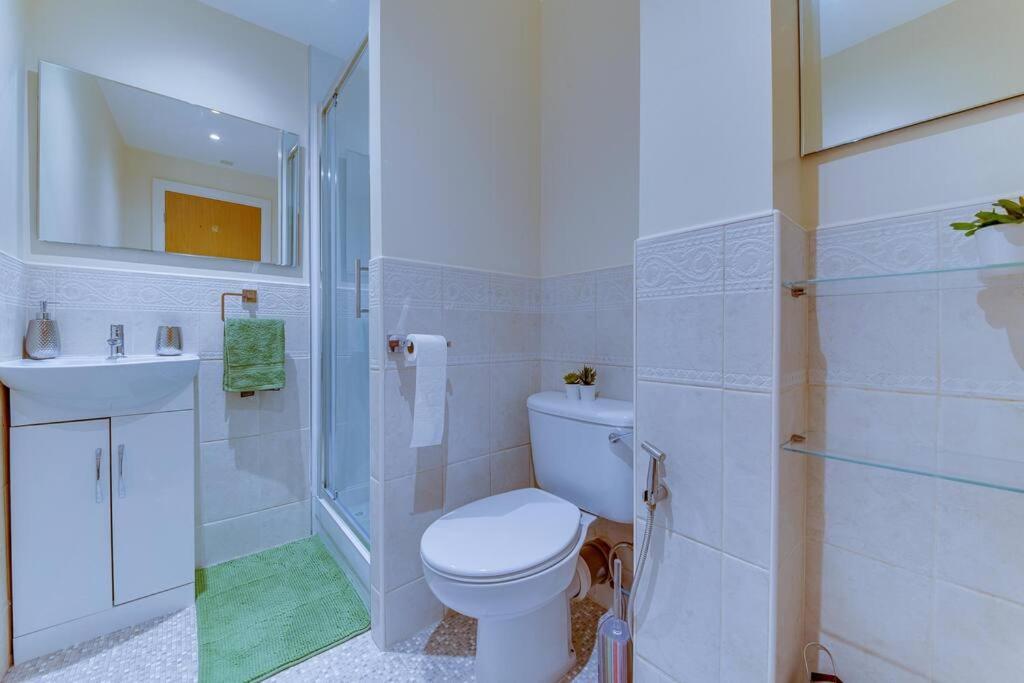 Stunning Space In The 2br 2ba Sheffield