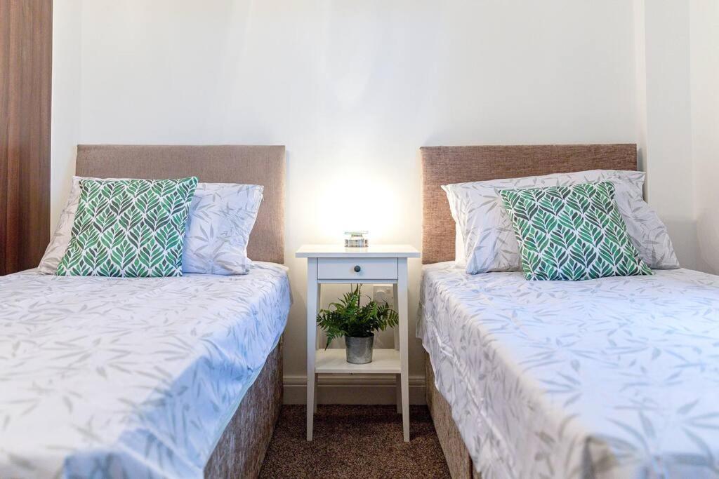 Stunning Space In The 2br 2ba * Sheffield