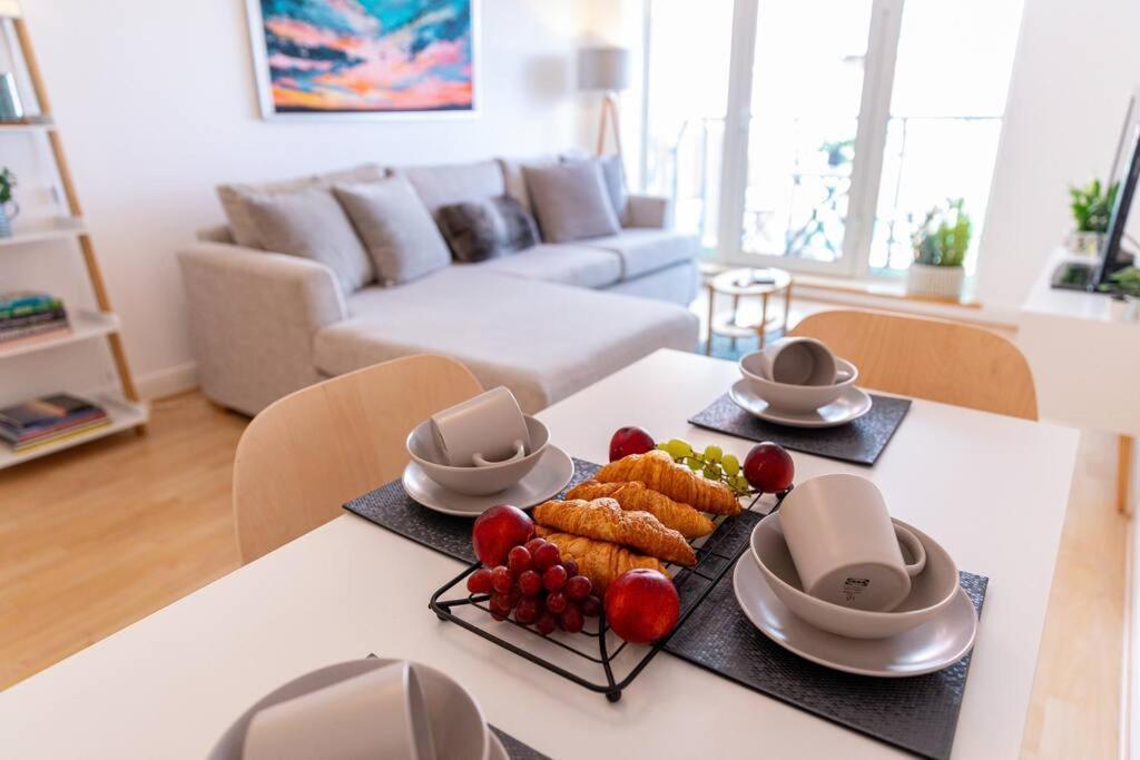 Stunning Space In The 2br 2ba Apartment Sheffield