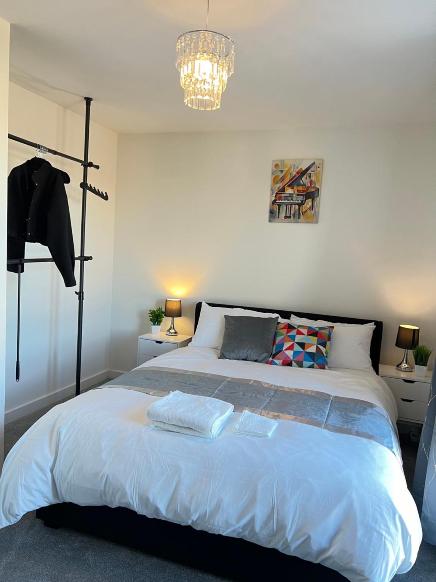 New Peaceful Luxury With Free Parkingwifi * Sheffield