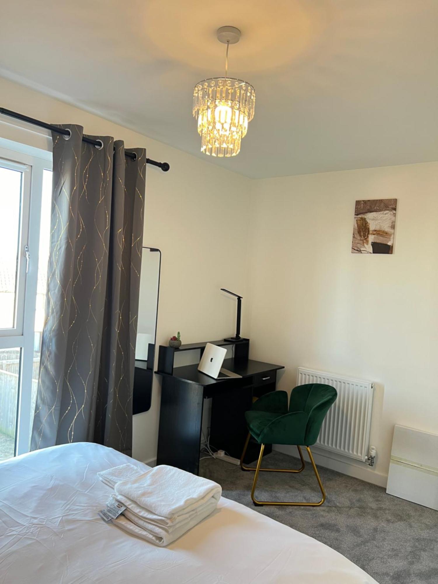 New Peaceful Luxury With Free Parkingwifi * Sheffield