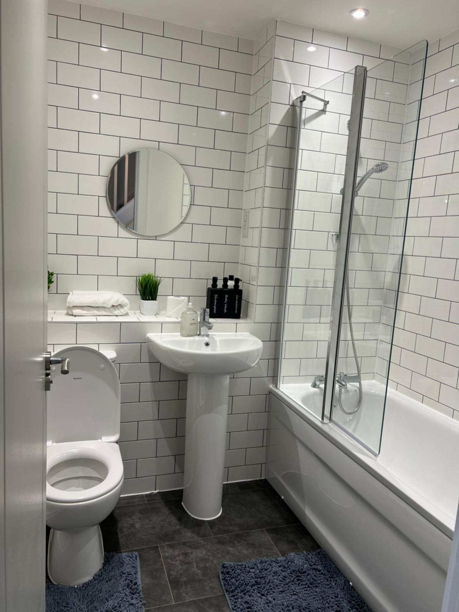 Holiday home New Peaceful Luxury With Free Parkingwifi