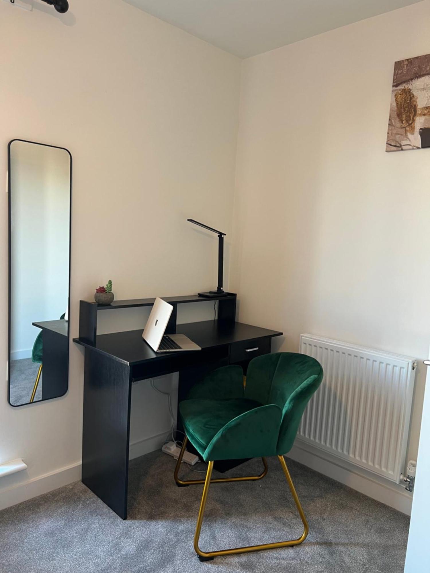 New Peaceful Luxury With Free Parkingwifi Sheffield