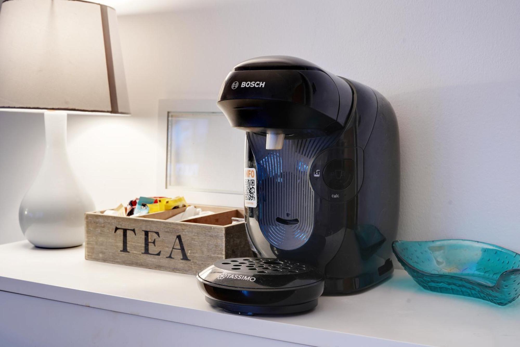Apartment Stylish 2 Bed 18 - Centre, Free Parking, Espresso Machine & Netflix - Hosted By Host Save *
