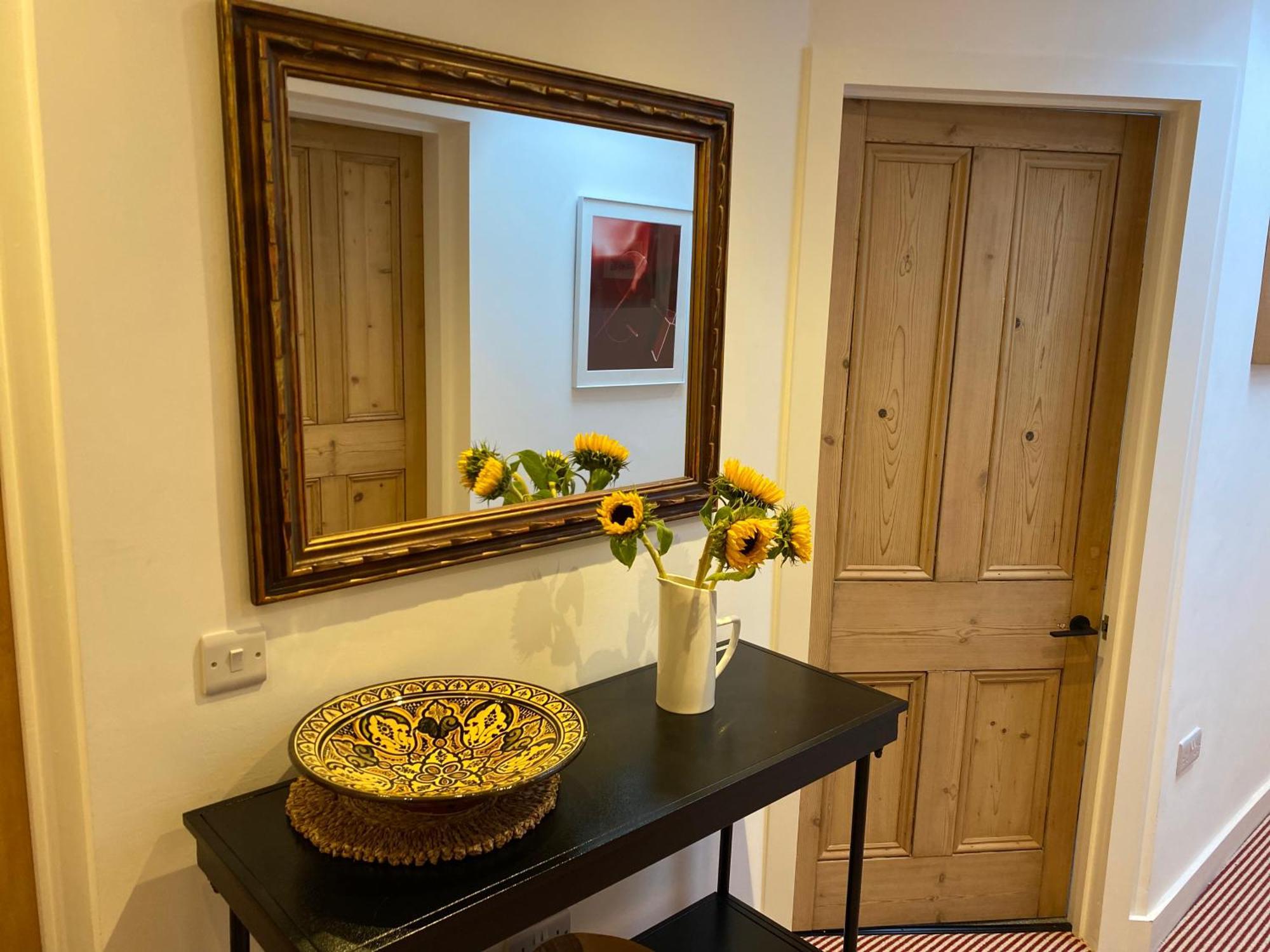 Stylish 3 Bedroom In Historic Centre Building * Sheffield