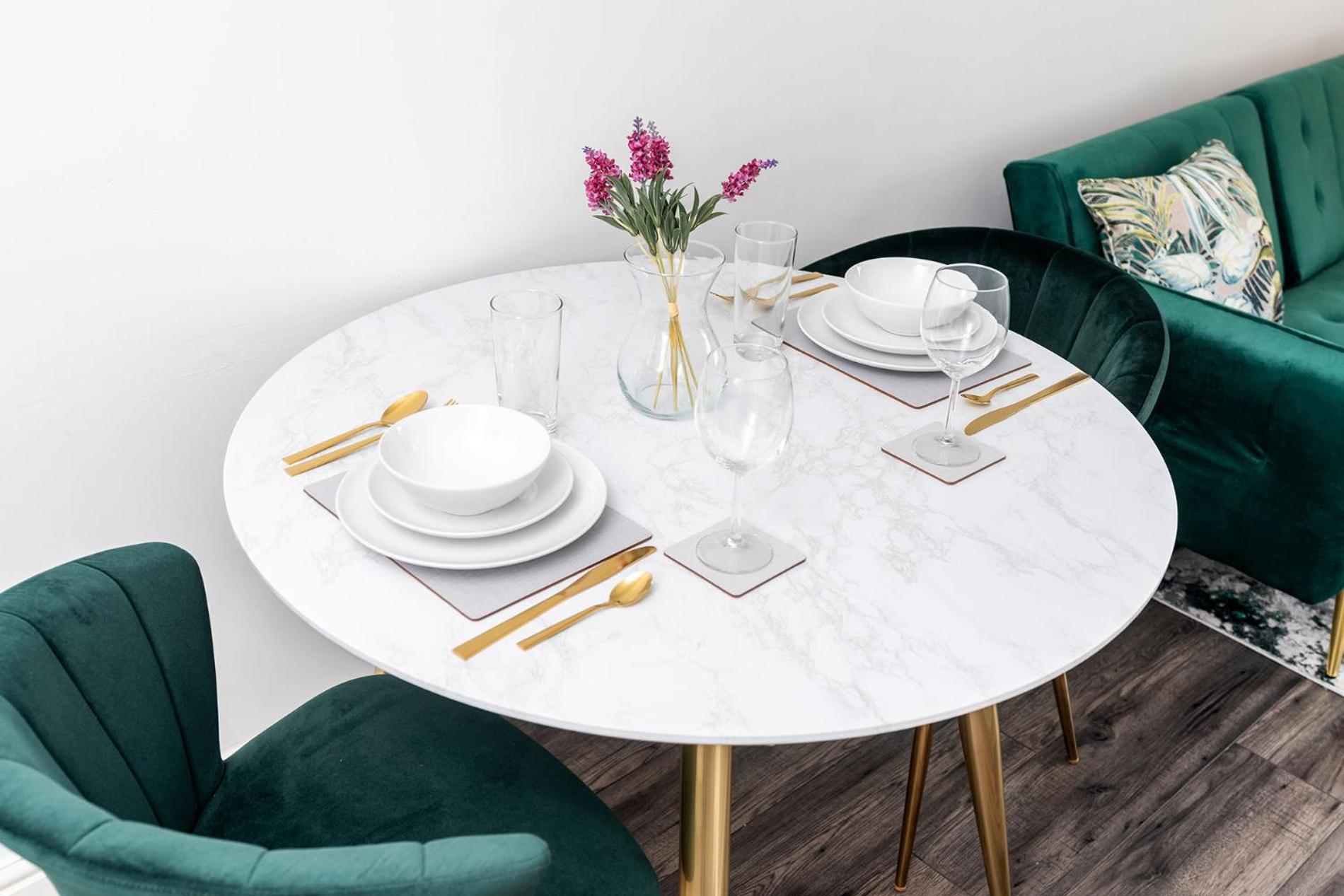 Apartment Exclusive One Bedroom - Centre - Free Wi-fi Netflix *
