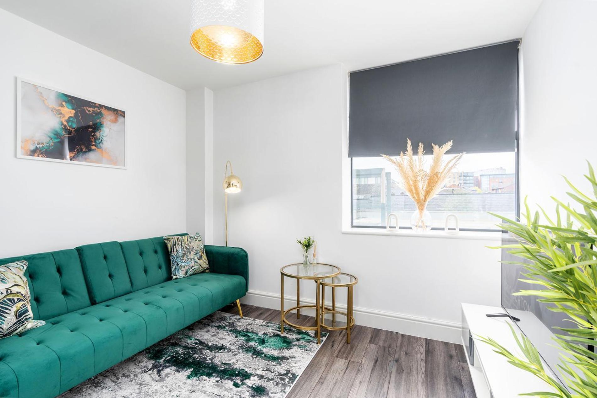 Exclusive One Bedroom - Centre - Free Wi-fi Netflix Apartment *