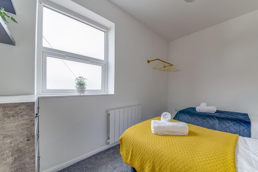 Immaculate Ground Floor Flat - Families Sheffield