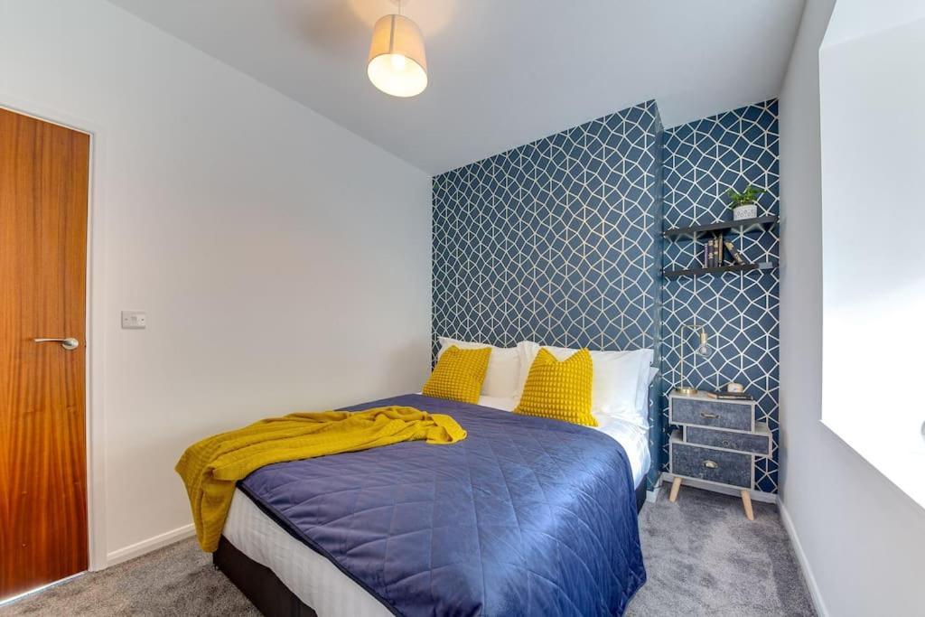 Immaculate Ground Floor Flat - Families * Sheffield
