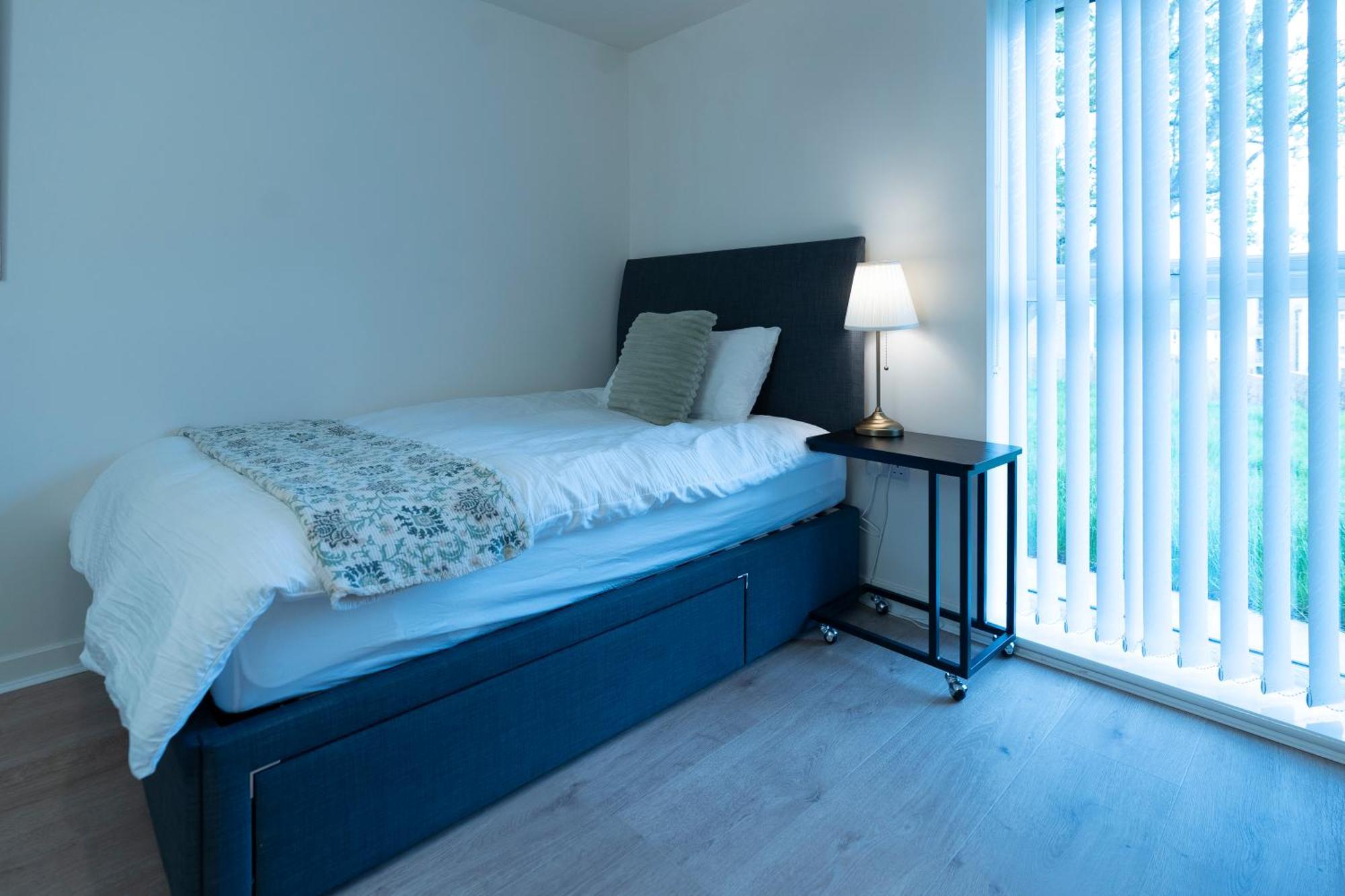 Luxury Ground Floor 2 Bedroom Free Wifi & Parking