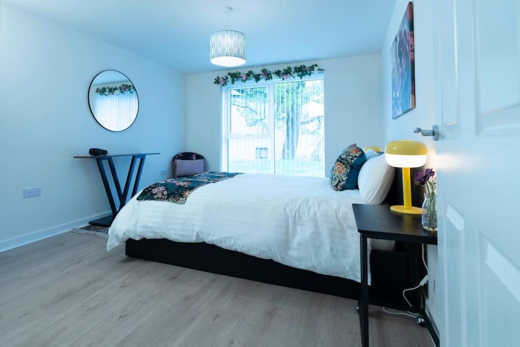 Luxury Ground Floor 2 Bedroom Free Wifi & Parking * Sheffield